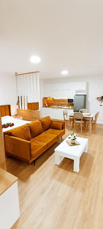Selvia Apartament Tirana Exterior foto